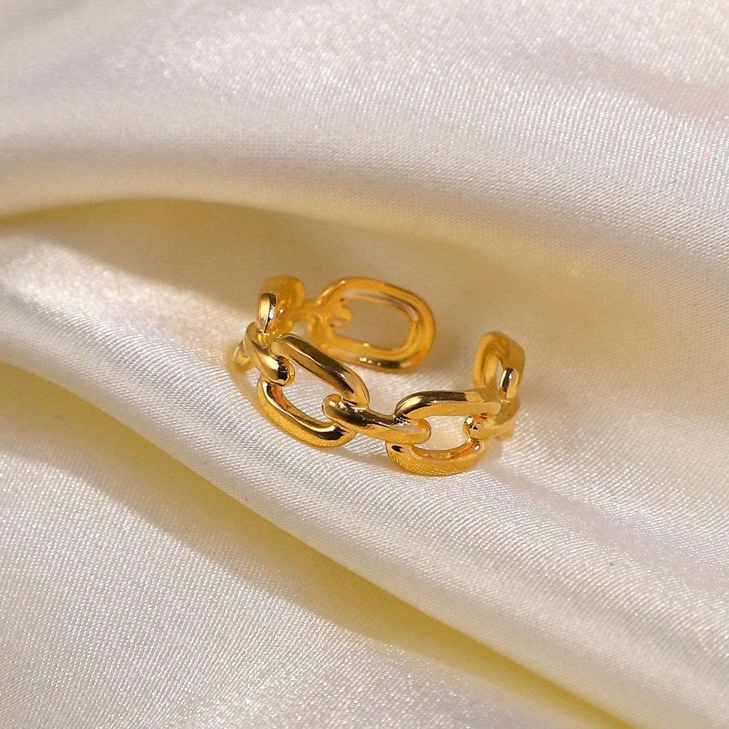 18k Gold Plated Twisted Link Chain Ring - SunsetFashionLA